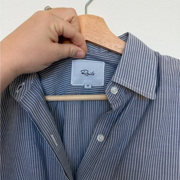 Rails Button Down Blouse Ella in Slate and White - Picture 3 of 6